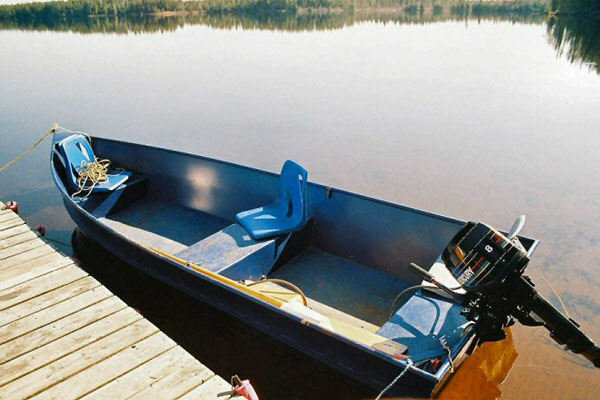 http://www.argylelakelodge.com/images/Boat01.JPG